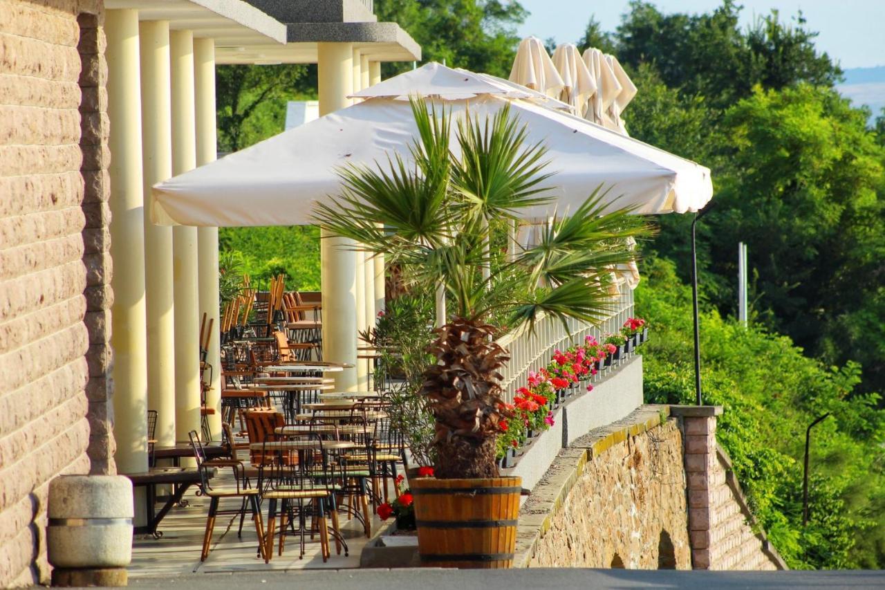 Luxury Versailles Apartments Center Opera Burgas Exterior photo