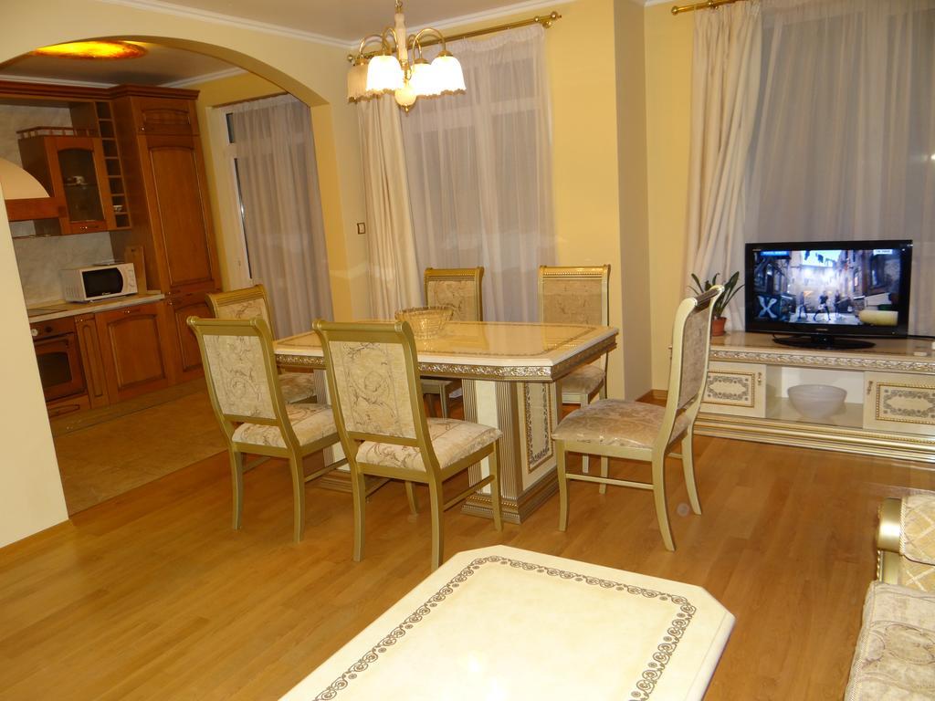 Luxury Versailles Apartments Center Opera Burgas Exterior photo